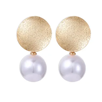 

New Personality Creative fashion ear jewelry High Quality Good metal Imitation round Pearl Earrings