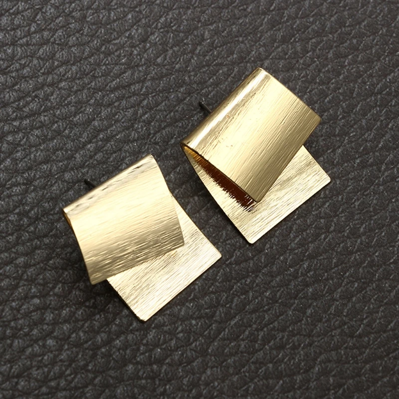 

1 Pair Unique Stud Earrings Minimalist Folded Block Irregular Geometric Earrings Drop Ship W2952001