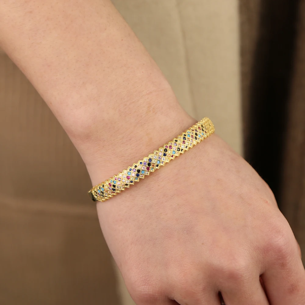 Браслет с золотым наполнителем модный Радужный широкий браслет разноцветным