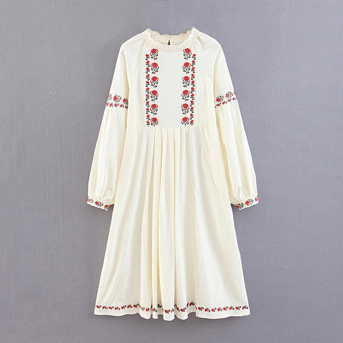 

Floral Embroidery Retro Midi Dress Women Long Sleeve Loose Lace Patchwork Dress Ladies Summer Autumn Boho Beach Party Long Dress