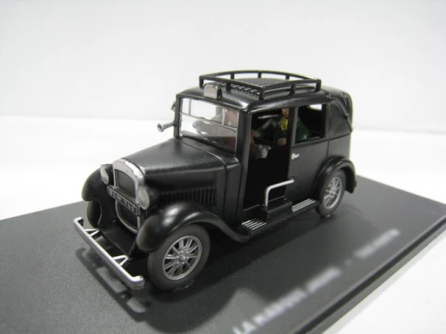 

One in 43 British Vintage TAXI models with dolls Alloy Collection Model