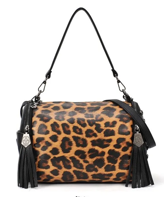 Classic leopard grain tassel rivet shoulder bag &amp handbag 65 | Багаж и сумки