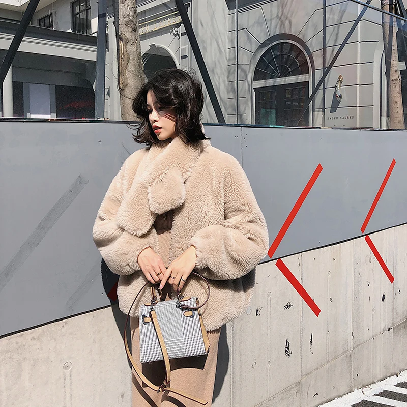 Mouton Automne Fourrure Manteau Vêtements naichase De Laine Coréen Chenwufen Vintage 100 beige 2018 Hiver Veste Femme Femmes Zt1655 AIF7wO