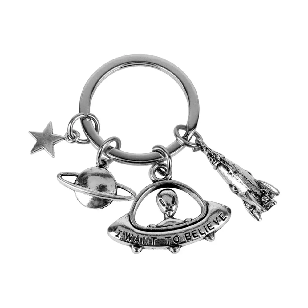 

Personality Antique I want to believe UFO Keychain ET Alien Keyring Spaceship Key Chain Ring