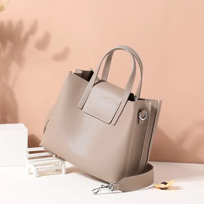 NEW Genuine Leather Bags Designer Handbags Women Shoulder Crossbody Bags Women Menssenger Bag Tote Bolsas Feminina Famous Brand NEW Genuine Leather Bags Designer Handbags Women Shoulder Crossbody Bags Women Menssenger Bag Tote Bolsas Feminina Famous Brand