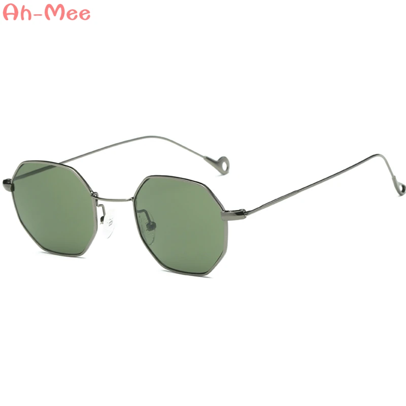 

Classic Small Frame Sunglasses Men Vintage Brand Designer Little Alloy Frame Goggles Gradient Lens Eyewear Accessories UV400