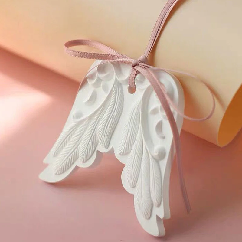 

Large Angel Wings Aroma Gypsum Wax Mold For Car pendant diy Wardrobe Oil Clothing Store Expanding Gypsum Gift Silicone mold
