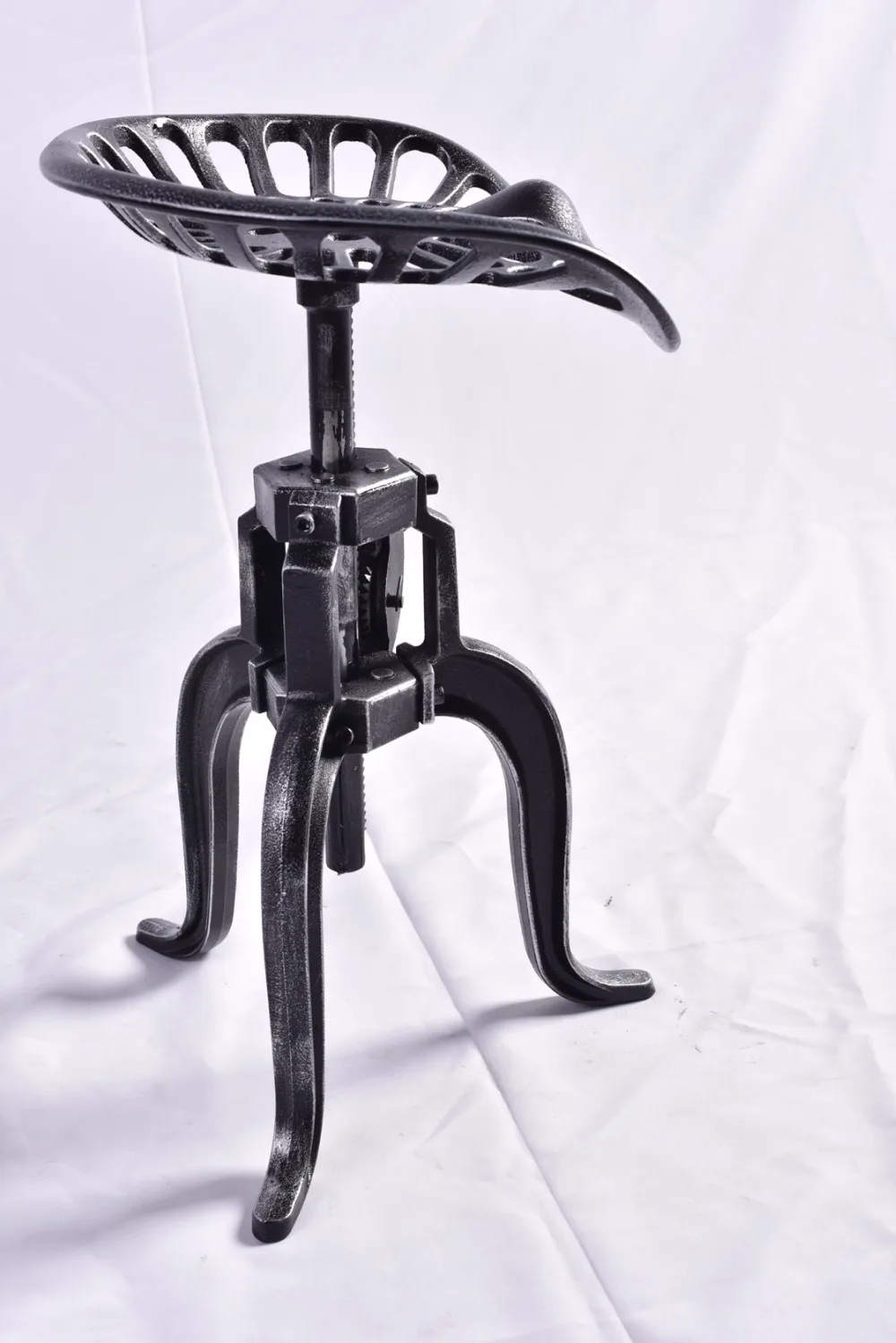Antique Industrial Farmhouse Bar Stool DIY Crank Handle Cafe Chair Swivel Height Adjustable Three-legged Bar Chair