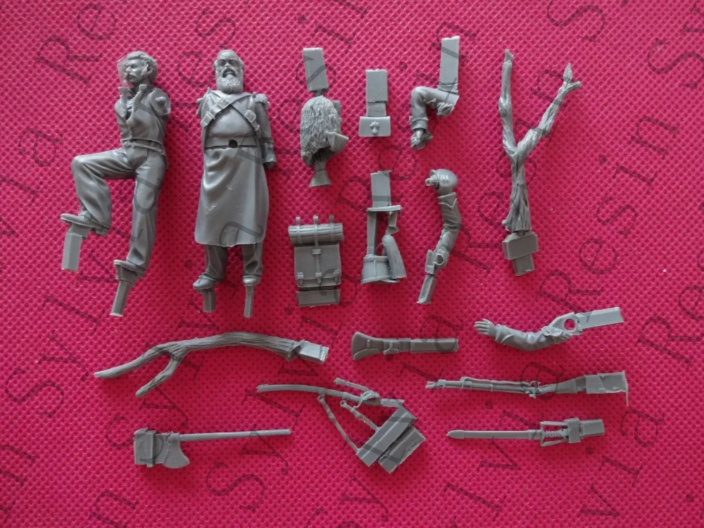 

pre order-(General quality version) 1:32 Rest in the French first empire soldiers hunting and old grenadiers