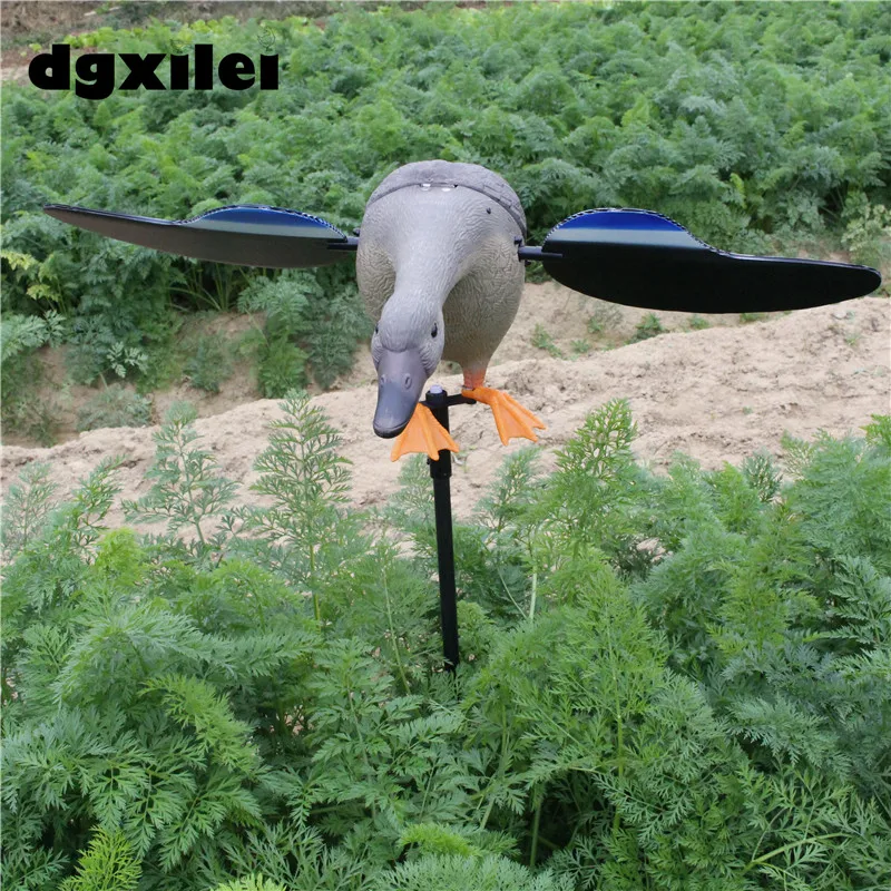 

2017 Free Shipping Hot Sale Outdoor DC 6V Hunting Decoy Plastic Duck Garden Ornaments Traps With Magnet Spinning Wings