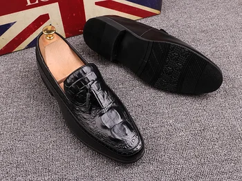 

Men Casual shoes breathable Leather Loafers Men Driving Moccasins Comfortable Slip on Fashion Crocodile pattern fringed shoes