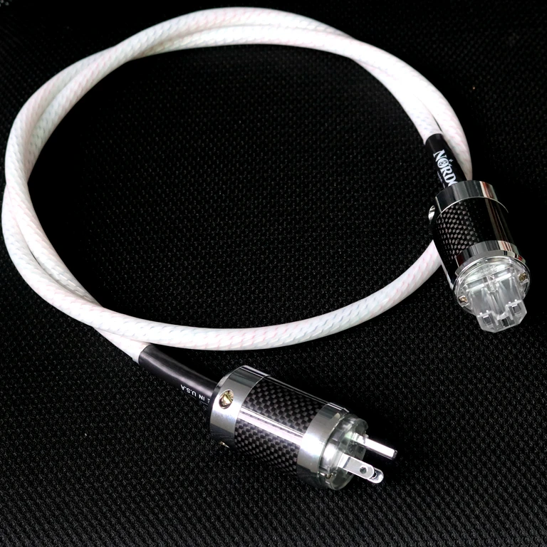 Hi-End carbon fiber US/EU/AU version power plugs