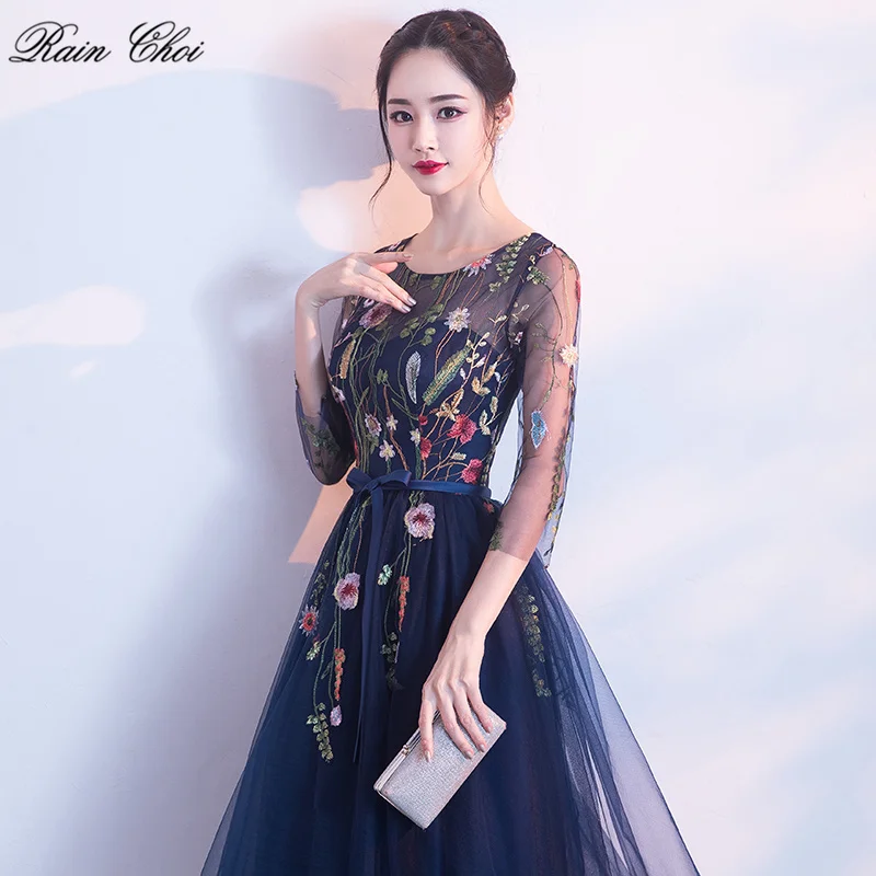 Elegant Short Cocktail Dress with Floral Embroidery for Evening Parties image 4