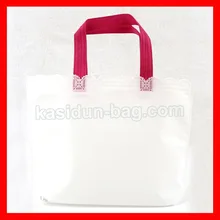 100 шт./лот) Размер W32* H23* D8cm нетканый подарочный пакет