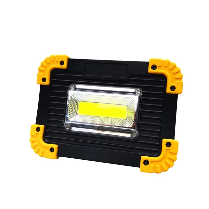 Portable rechargeable led spotlight 20W 400LM 18650 battery floodlight
