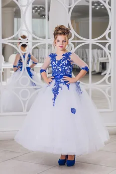 

Gorgeous 2019 White Blue flower girl robes Three Quarter Lace Sleeves girls communions gowns vestiti bimba cerimonia