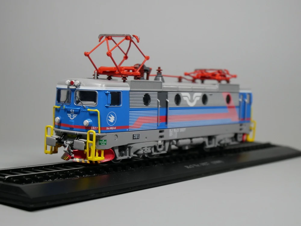 diecast model trains