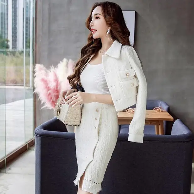 

Runway White Tweed Wool Skirt Suit 2019 Winter 2 Piece Set Women Bow Button Short Jacket Coat +Tassels Pencil Skirt Set DF489