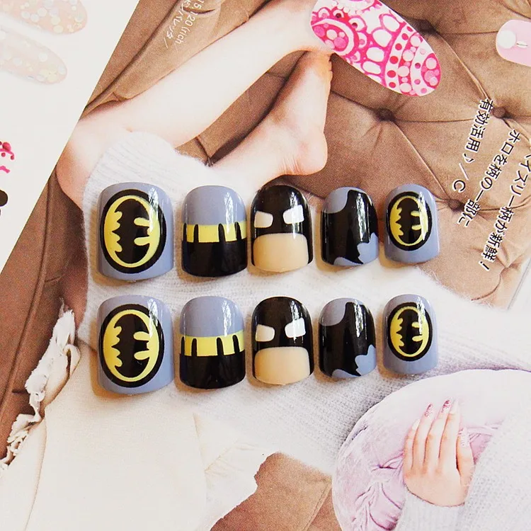 Estilo americano batman patrón uñas falsas anime japonés dibujos animados  lindas uñas falsas 24 pc con pegamento color puro corto completo puntas de  uñas|fake nails|false nailscute false nails - AliExpress