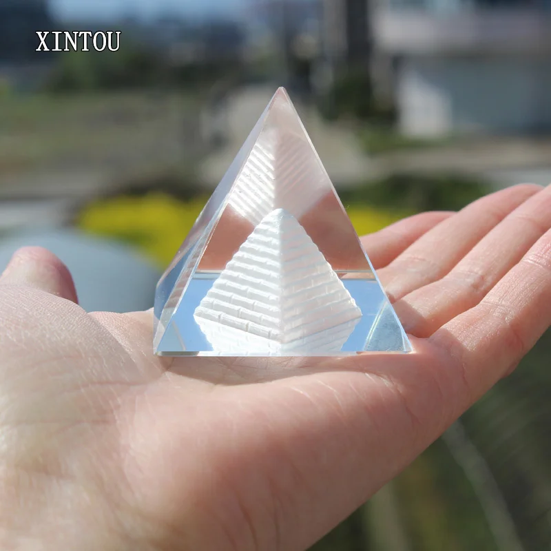 

XINTOU 3D Crystal Egypt Pyramid Paperweight 4 cm Egyptian Ancient Building Model Feng Shui Home miniature collectibles Decor