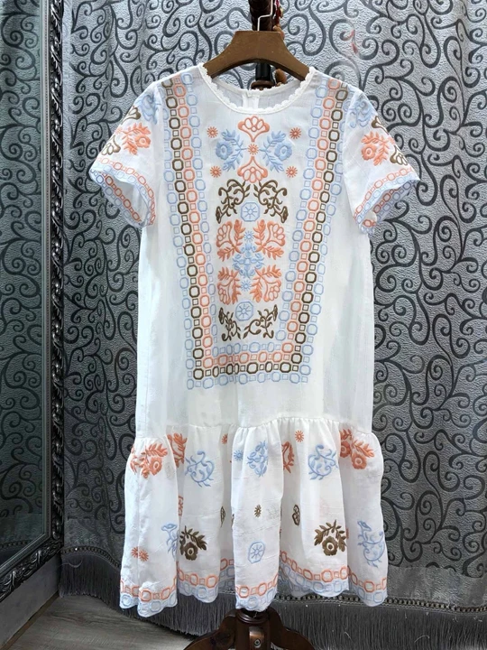 

Summer 2019 New Women's Back Zipper Embroidery Coloured Lotus Leaf Edge Short Sleeve Dress 617