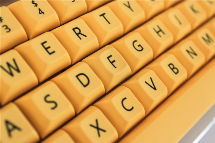 

Yellow Radium vulture 150 key PBT Perfect Arc Spherical Keycap Cherry MX switch keycaps for Wired USB Mechanical Gaming keyboard