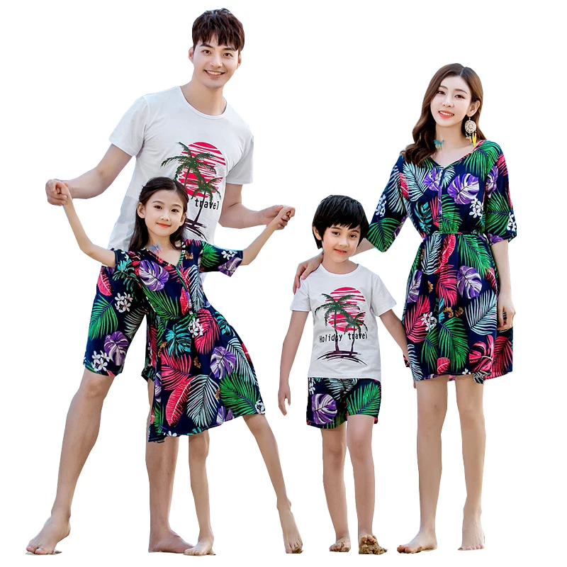 

Summer Family matching outfits mom daughter dress clothes dad son sets Girl Boy family look holiday 2019