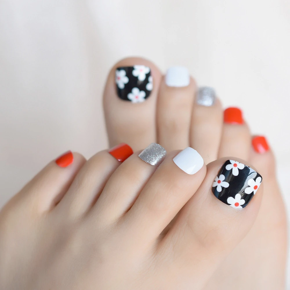 White Daisy Flowers Fake False Toenails Press on Sticker Silver Glitter  White Black Red Toe Nails Tips Foot Deco Wear Nail Tips|False Nails| -  AliExpress