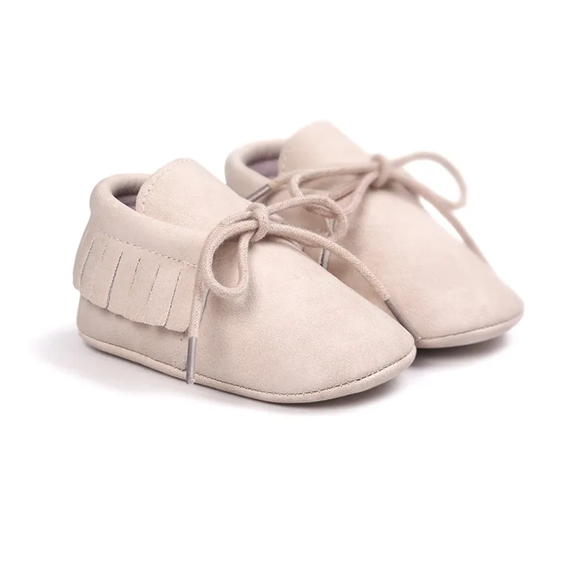 Красивые молочные цвета обувь для мальчиков и девочек с мягкой подошвой Обувь для малышей обувь детская Мокасины обувь. CX45C