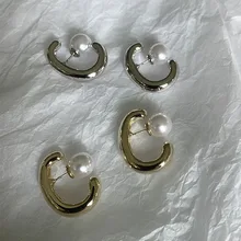 Роскошные Дизайнерские винтажные золотые геометрические буквы C жемчужные серьги-гвоздики для женщин готические корейские ювелирные изделия Букле doreille