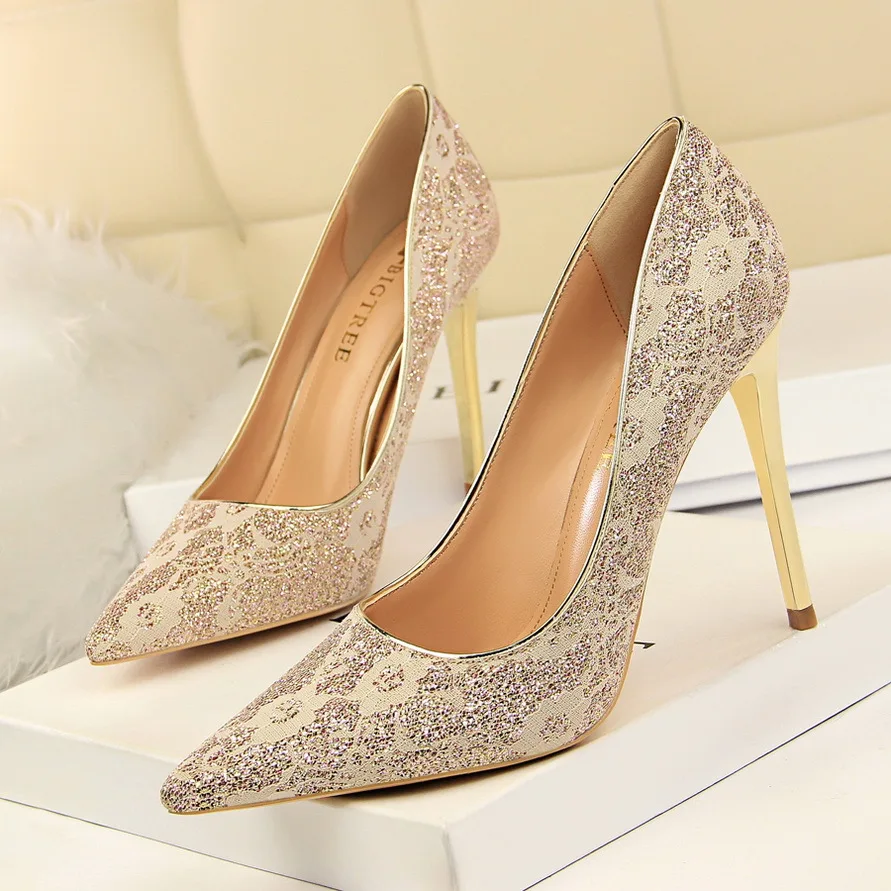 

European and American style banquet shoes sexy clubs shallow mouth pointed lace single shoes wedding shoes