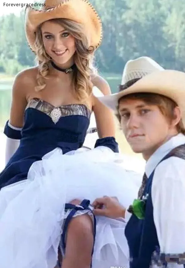 2018 New Cowboy Camo Wedding Dresses Sweetheart Pleats Corset Back A Line Floor Length Vintage Garden Country Bridal Gowns BC0188 162 (12)