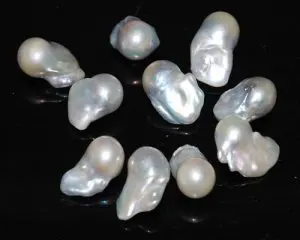 

No Hole AA+ 15-30mm Natural White Nucleated Fireball Loose Large Baroque Pearl