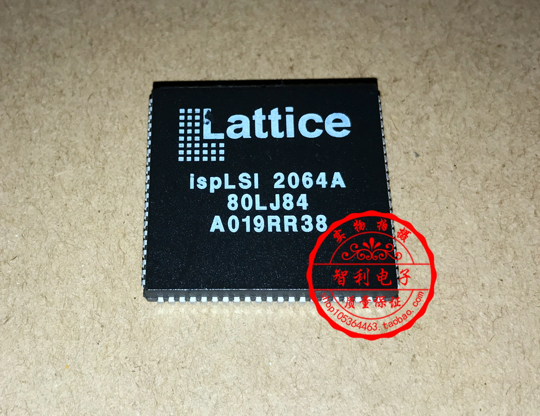 

FreeShipping ispLSI2064A-80LJ84 ISPLSI2064A-100LJ84 IC chip PLCC