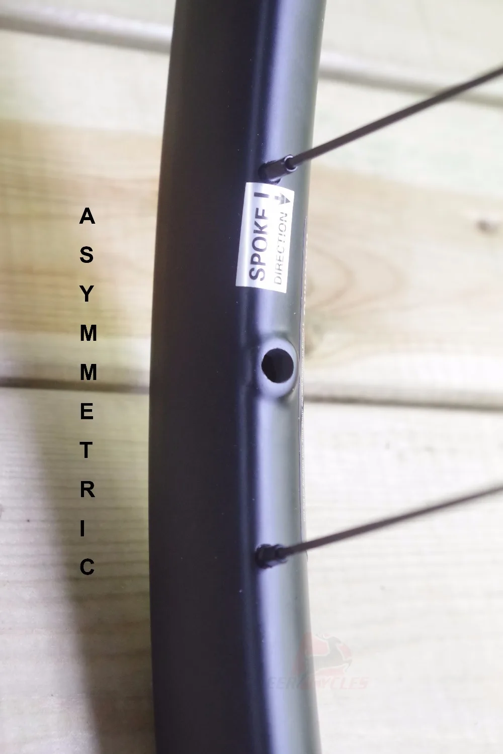 Flash Deal 1303g Lightest 700C 38mm Asymmetric Carbon Bike Wheel set Tubeless Clincher Road Disc Cyclocross CX Bicycle Wheels 24H 28H XDR 11