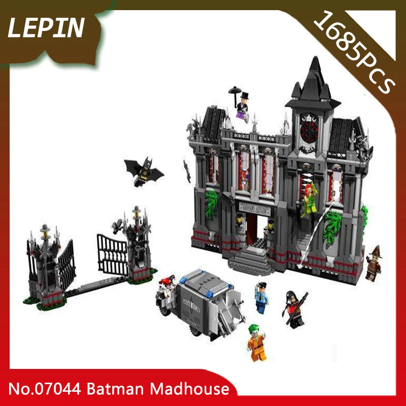 

Doinbby Store 07044 1685Pcs Batman Movie Series Batman Madhouse Model Building Blocks Set Bricks Compatible with Legoings