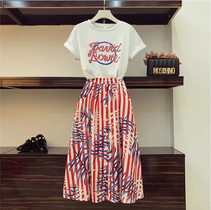 

2018 Spring and Summer Women's Letters T-shirt + Bohemia Print Long Skirt Two Piece Female Casual Skirt Suits