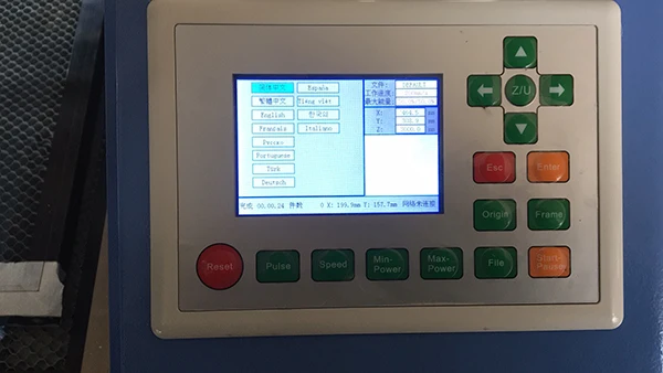 600