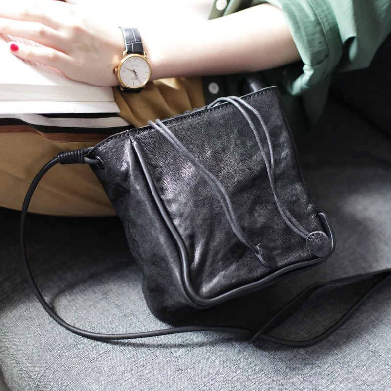 AETOO Retro pumping bucket small square bag square black shoulder Messenger bag casual small fresh art soft sheepskin handbag