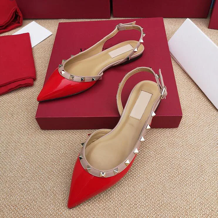 

2019 spring new V home rivet flat bottom wear sandals leather word buckle with color matching rivet flat slippers women
