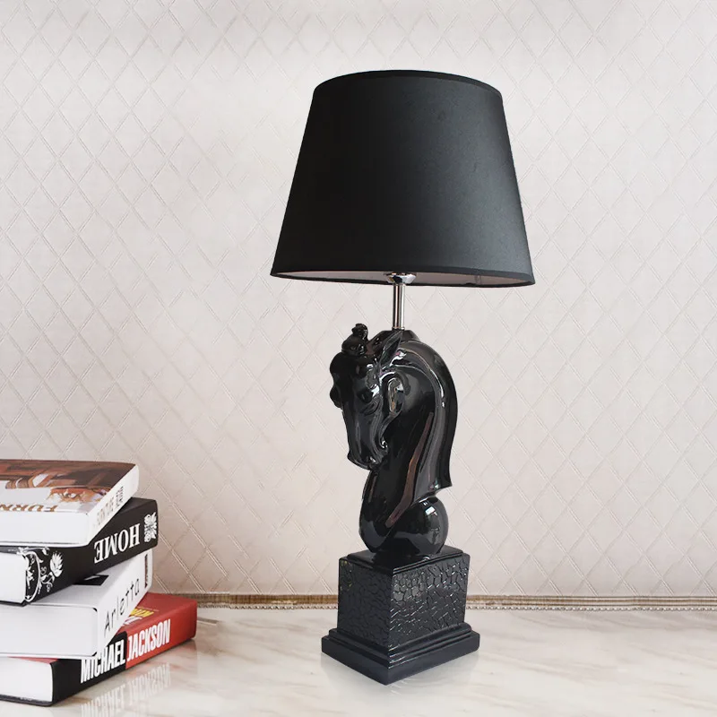 

Modern Shy Horse Resin Table Lamp Gloss Home Art Deco Standing Table Lamp Bedroom Bedside Lamp Modern LED Light Fixture