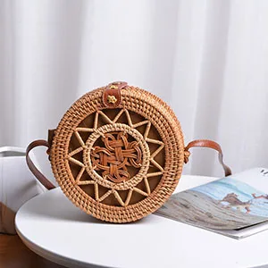 20cm Big Size Handmade Circle Chinese Bowknot Women Rattan Bags Spiral Style Hollow Out Flowers Female Shoulder Bags B380 - Цвет: 20cm Stars Knot