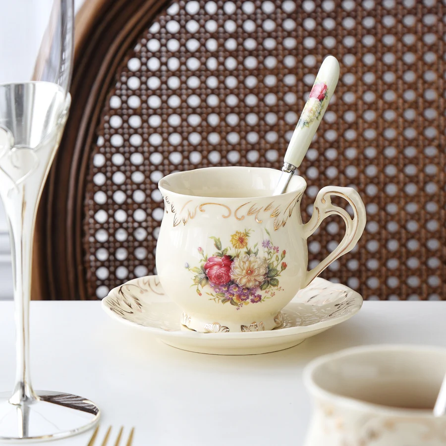 MUZITY, европейский стиль, керамическая чайная чашка и блюдце, фарфоровая кофейная чашка с нержавеющей ложкой, дизайн розы