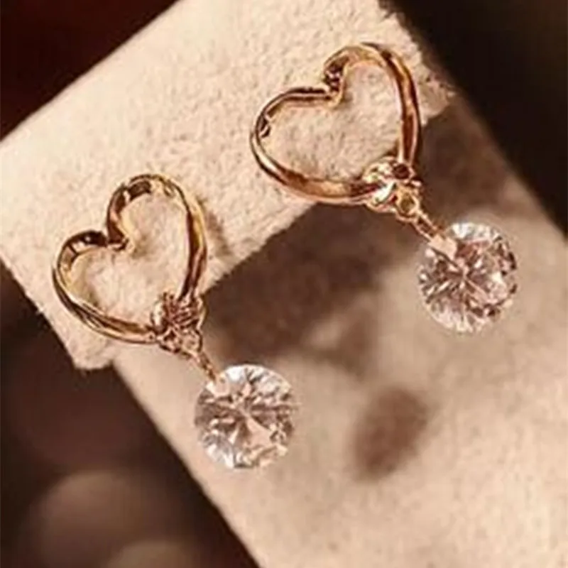 

2018 New Fashion Stud Jewelry Hot Sale Hollow Love Heart Fine Zircon Earrings For Woman Accessories Best Gift Stud Earrings