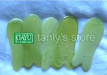 Venta al por mayor 30 unids/lote en forma de pez bordo guasha belleza JADE color aleatoriamente salud tradicional pequeño tamaño