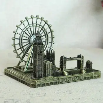 

vintage Distressed antique retro famous The London Eye hand-made craft model for home coffee bar ornaments decoration