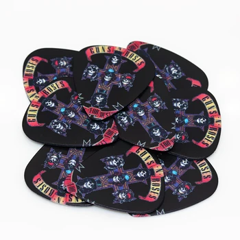 

100pcs Free Shipping 0.71mm Smooth Nylon Guitar Picks Pick Plectrum New