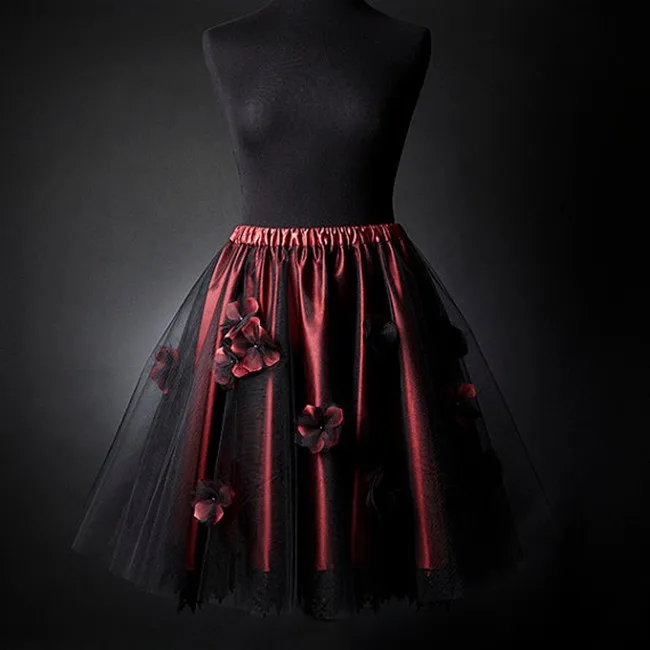 Винтажная черная и бургенди юбка в готическом стиле с цветком Fpr