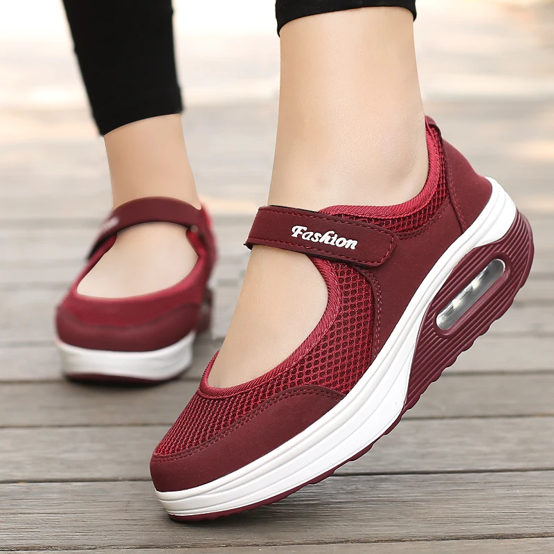 

Creepers 2018 New Summer Platform Shoes Woman Slip On Breathable Rocking Shoes Women Flats Shoes Size 35-42 XWC1400