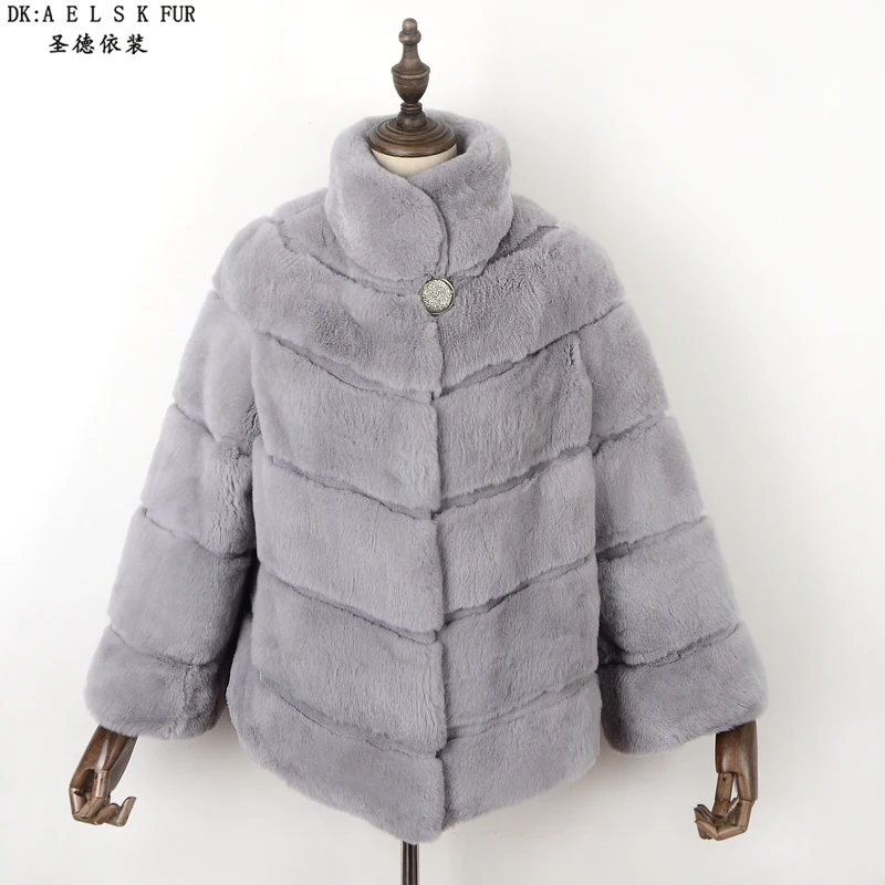 

2019 new Rex rabbit fur coat gemstone blue collar horizontal short short autumn and winter ladies fashion fur coat